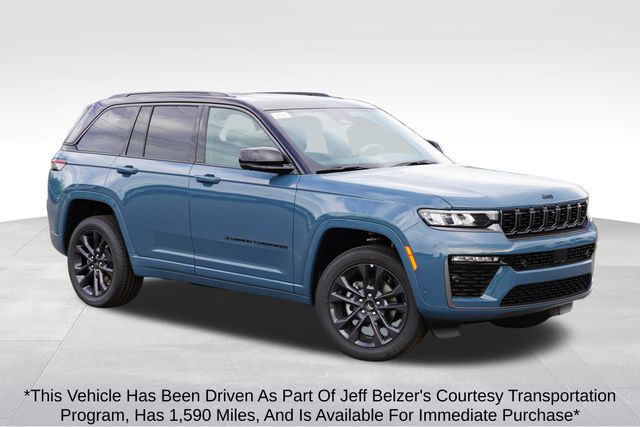 Gray (Steel Blue) 2026 Jeep Grand Cherokee SUV / Crossover Four-Wheel Drive 8-Speed Automatic