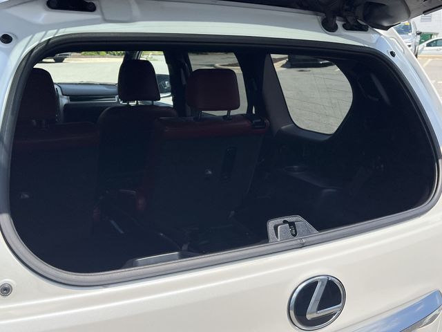Used 2021  Lexus 460 Luxury image 44