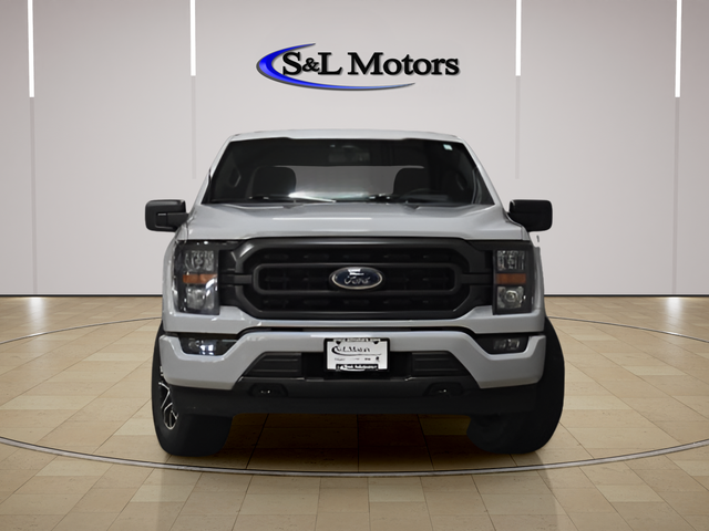View vehicle photo 2