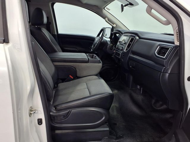 2017 Nissan Titan S - 10