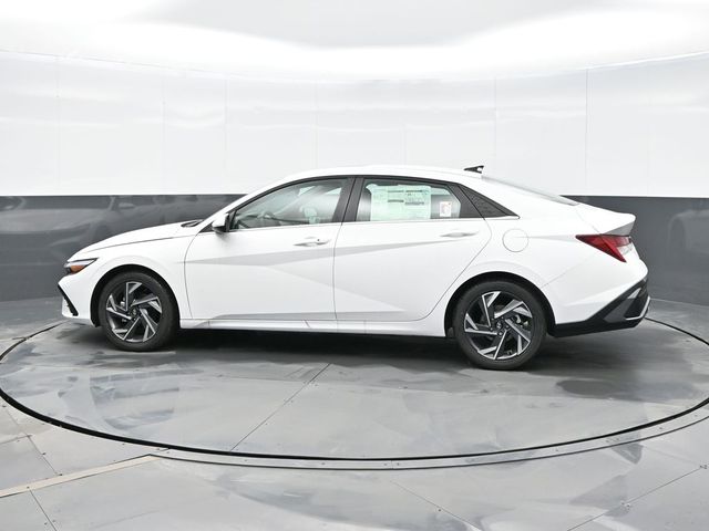 2024 Hyundai Elantra SEL 5