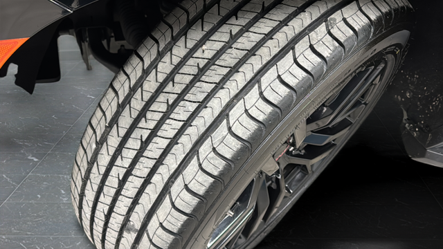 Used 2021 Onyx Black GMC Denali image 17