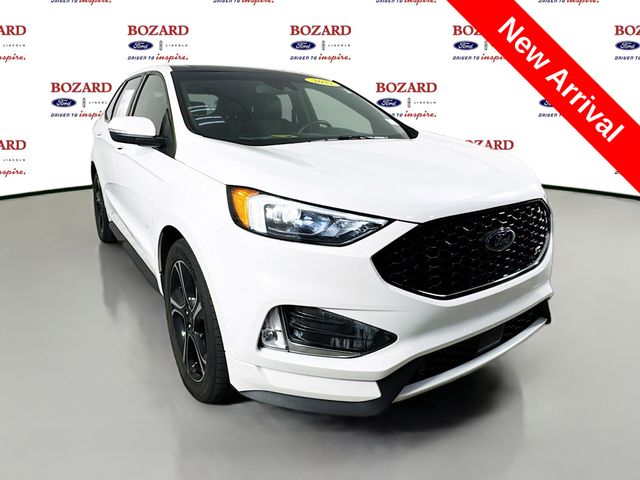 2020 White Ford Edge ST SUV