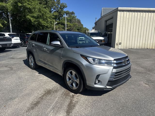 Used 2019 Silver Toyota Limited image 3