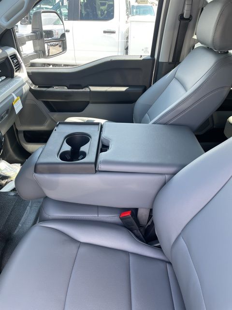 2025 Ford F-350 Super Duty XL