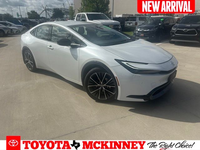 White 2024 Toyota Prius LE FWD Hatchback Front-Wheel Drive Continuously Variable Transmission