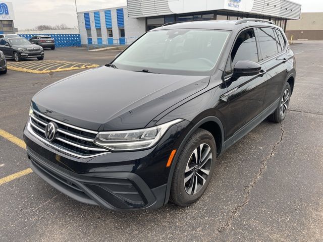 Black 2022 Volkswagen Tiguan S 4Motion SUV / Crossover All-Wheel Drive 8-Speed Automatic