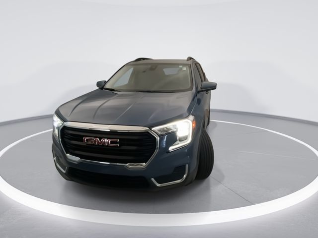 Used 2024 Blue GMC SLE image 9
