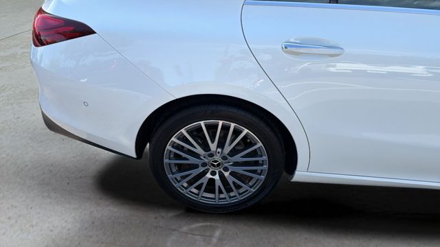 Used 2025  Mercedes-Benz CLA 250 image 35