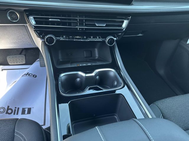 2026 Chevrolet Traverse - Image 21