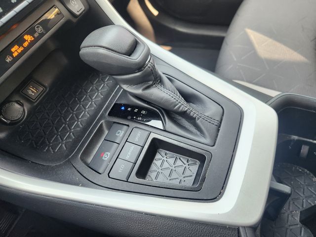 2023 Toyota RAV4 XLE Silver at Community Honda