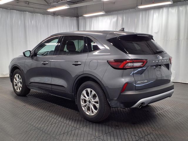 2023 Ford Escape - Image 2