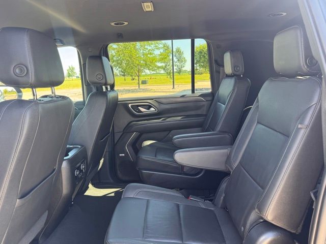 2022 Chevrolet Suburban LT