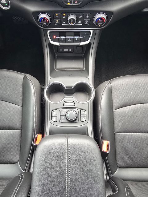 2024 GMC Terrain SLT:L44305A