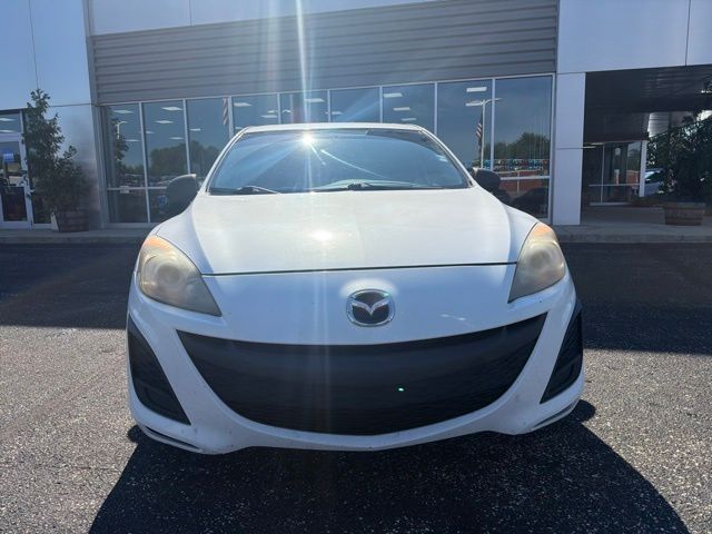 Used 2011  Mazda i Touring image 3