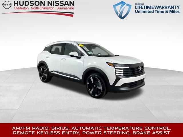 2025 Aspen White Tricoat Nissan Kicks SR FWD SUV