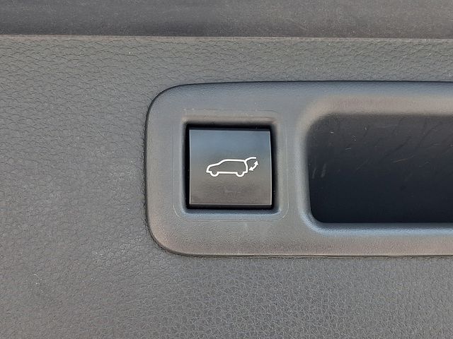 Used 2023 Toyota Highlander SUV