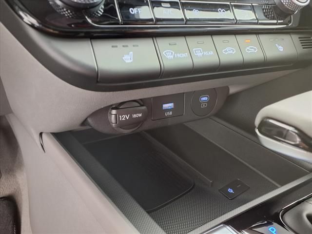 2025 Hyundai Elantra SEL Convenience photo
