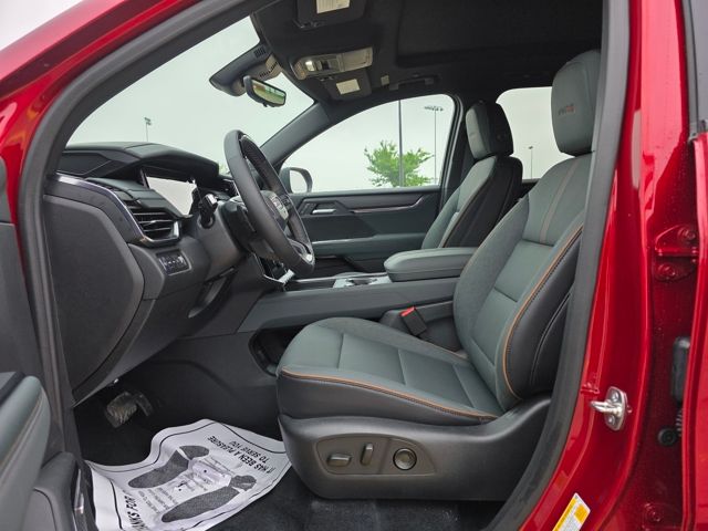 2025 GMC Acadia AWD AT4