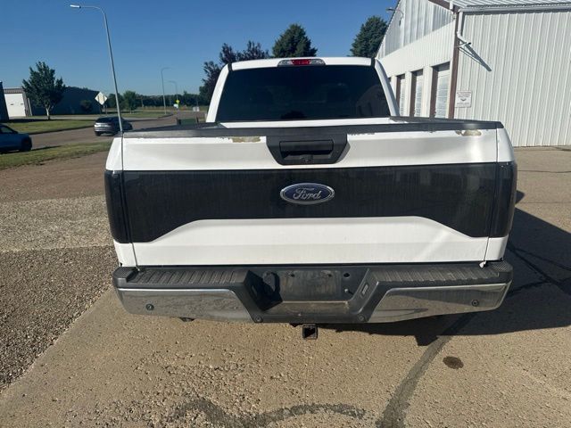 2016 Oxford White Ford F-150 XLT 4X4 Truck
