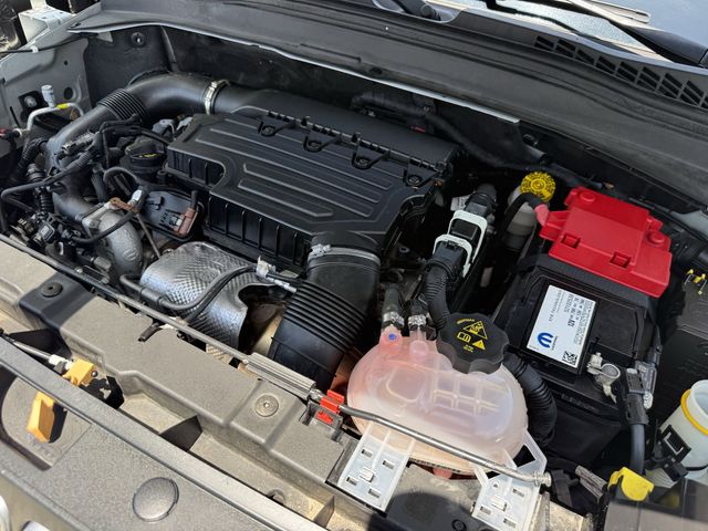 2023 Jeep Renegade Latitude White at Toyota of Victoria