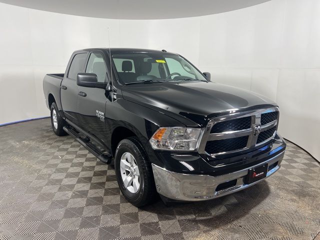 2022 RAM 1500 Classic SLT Crew Cab 4WD