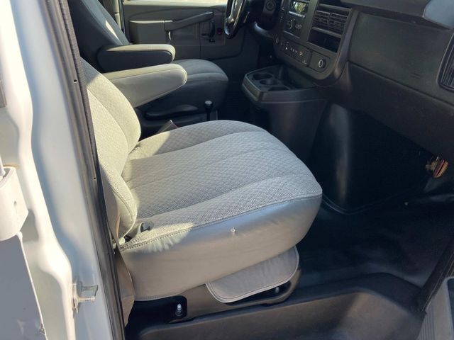 2018 Chevrolet Express 2500 LT 13