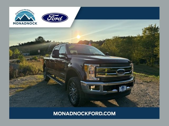 2017 Ford F-350 Super Duty Lariat Crew Cab 4WD   