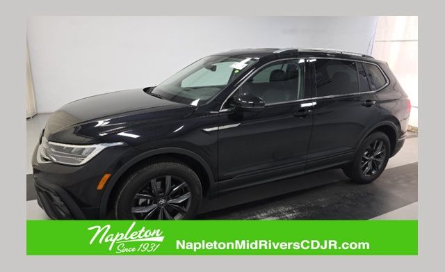 Deep Black 2023 Volkswagen Tiguan SE FWD SUV / Crossover Front-Wheel Drive 8-Speed Automatic