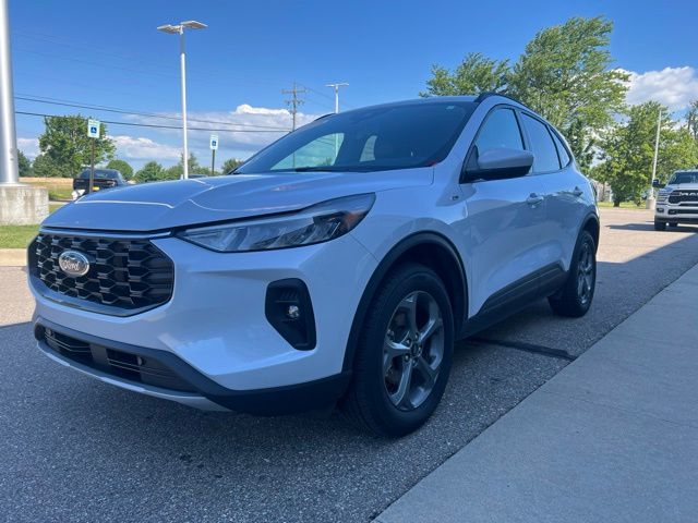 2025 Ford Escape Hybrid