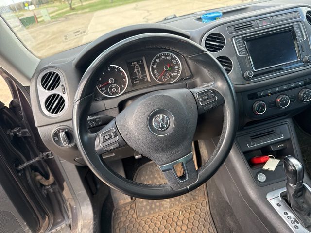 2016 Gray Volkswagen Tiguan SE AWD SUV