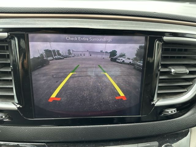 Used 2018 Red Chrysler Touring L Plus image 25