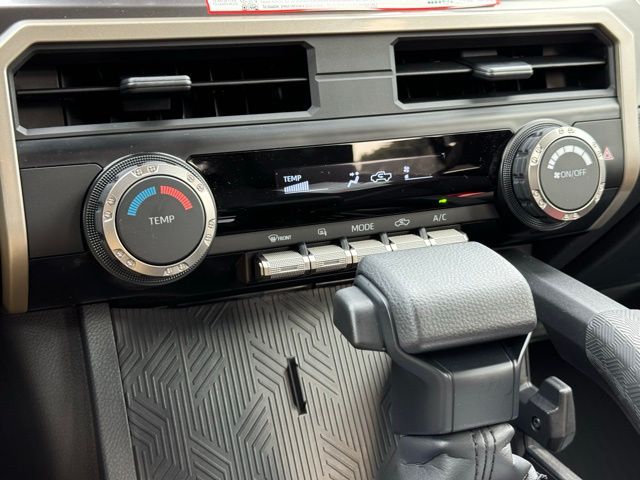 2026 Toyota Tacoma SR5 - Photo 15