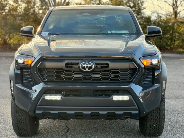 2025 Toyota Tacoma TRD Off Road - Photo 3