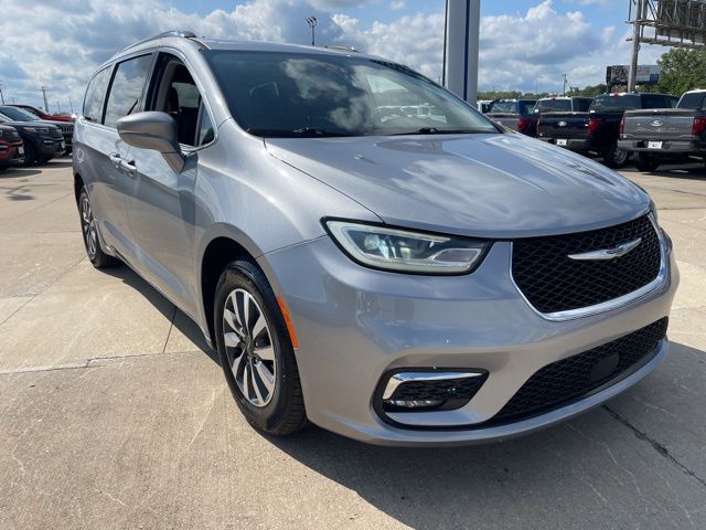 2021 Chrysler Pacifica Touring L 2