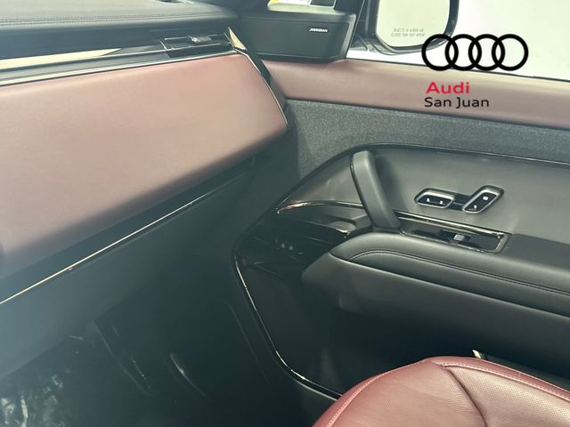 Used 2023 Black Land Rover SE Dynamic image 34