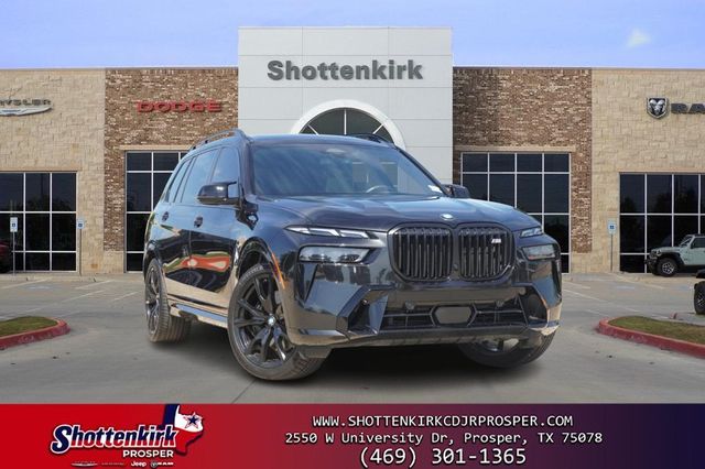 2024 BMW X7 M60i's photo