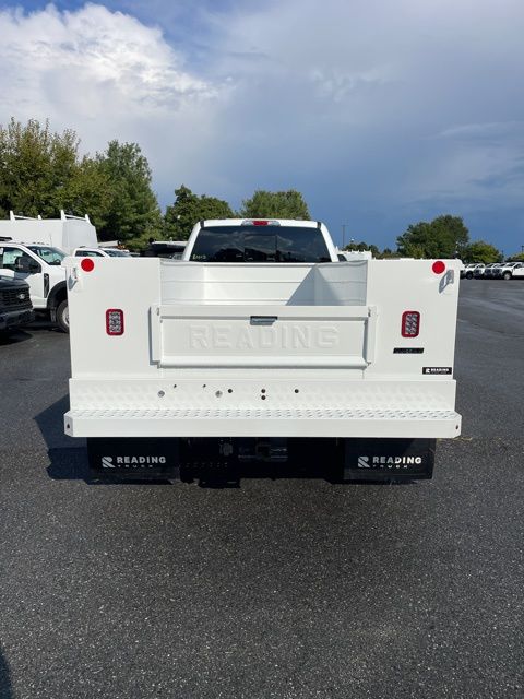 2025 Ford F-450 Chassis XL