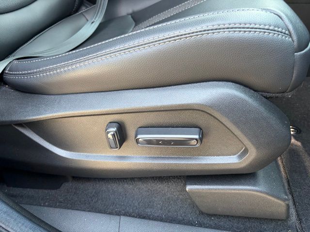 used 2025 Honda Pilot car, priced at $43,895