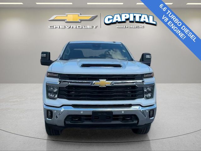 Used 2025 White Chevrolet LT image 8