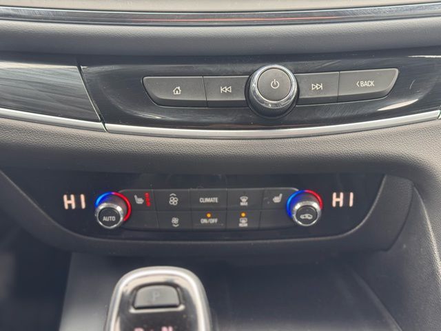 2021 Buick Enclave AWD Essence