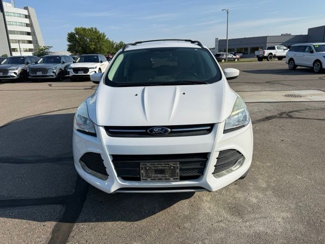 2015 Oxford White Ford Escape SE FWD SUV
