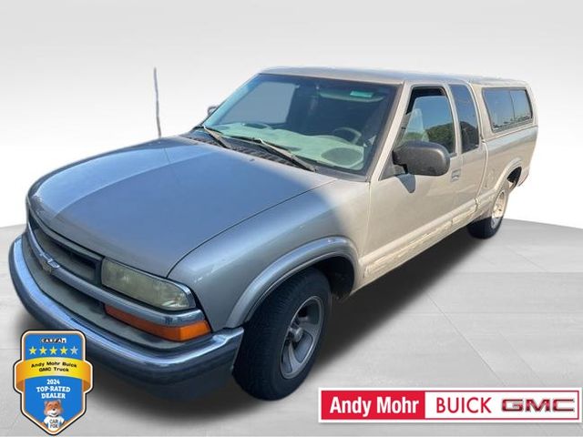 Light Pewter Metallic 2002 Chevrolet S-10 LS Extended Cab RWD Pickup Truck Rear-Wheel Drive 4-Speed Automatic Overdrive