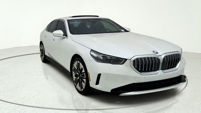 Mineral White Metallic 2026 BMW 5 Series Sedan All-Wheel Drive 8-Speed Automatic