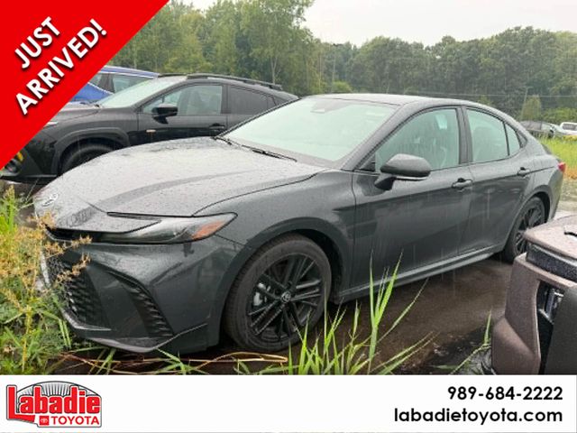 2025 Toyota Camry SE FWD
