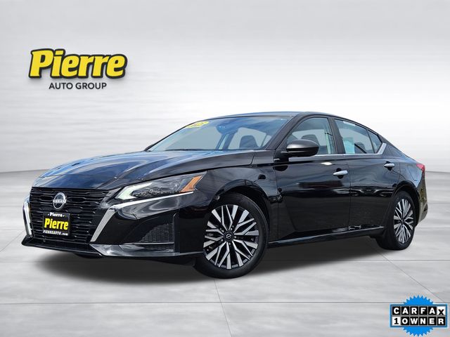 Super Black 2025 Nissan Altima 2.5 SV FWD Sedan Front-Wheel Drive Continuously Variable Transmission