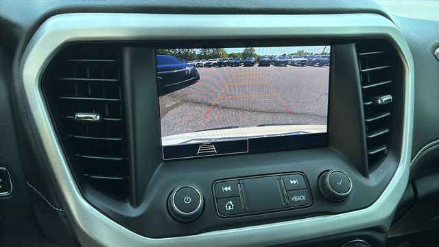 Used 2023 White GMC SLE image 28