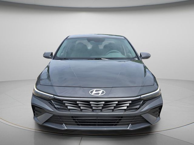 2026 Hyundai Elantra - $21,677