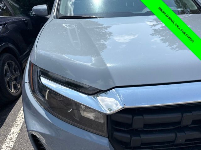 Certified Used 2025 Sonic Gray Pearl Honda RTL image 3