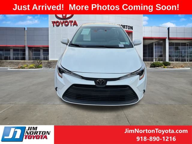 Used 2024 Toyota Corolla LE with VIN 5YFB4MDE0RP186975 for sale in Northfield, Minnesota